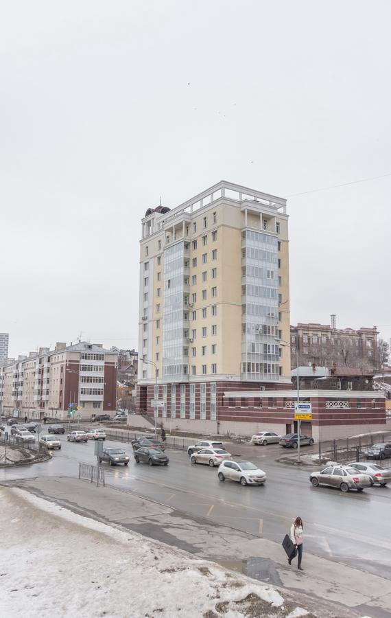 Apartment U Kukolnogo Teatra Kazan Exterior photo